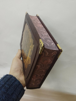 Книга подарочная в коже "Настольная книга руководителя"