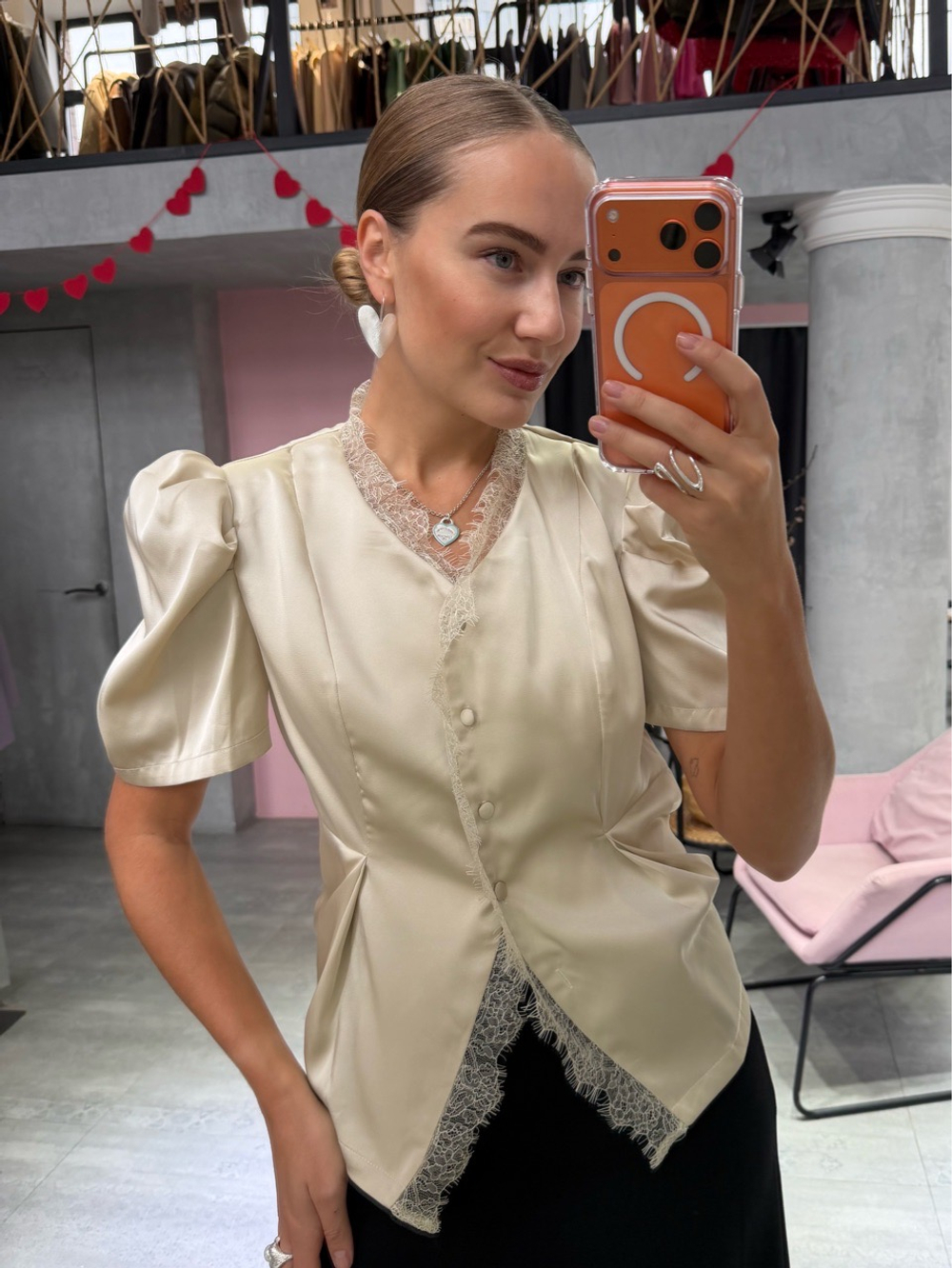 Атласная блуза Alexa молочный