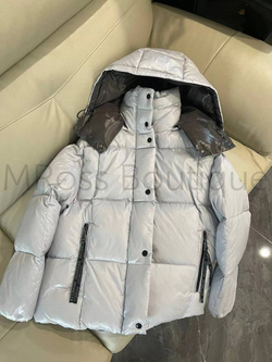 Женский пуховик Parana Moncler светло - голубого цвета