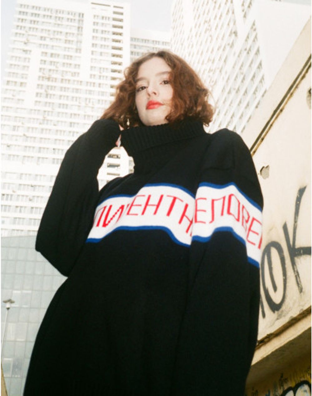 Свитер БИЧ Черный