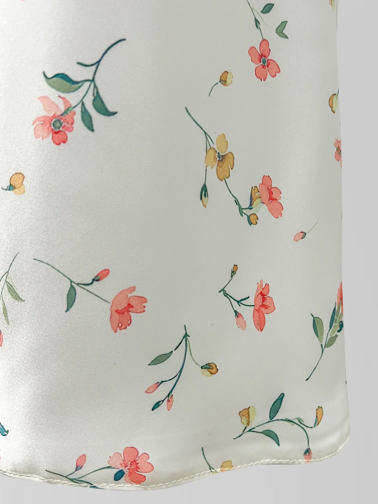 Платье-комбинация Ailuna collection 777 атласное в цветок на лямках с регулировкой