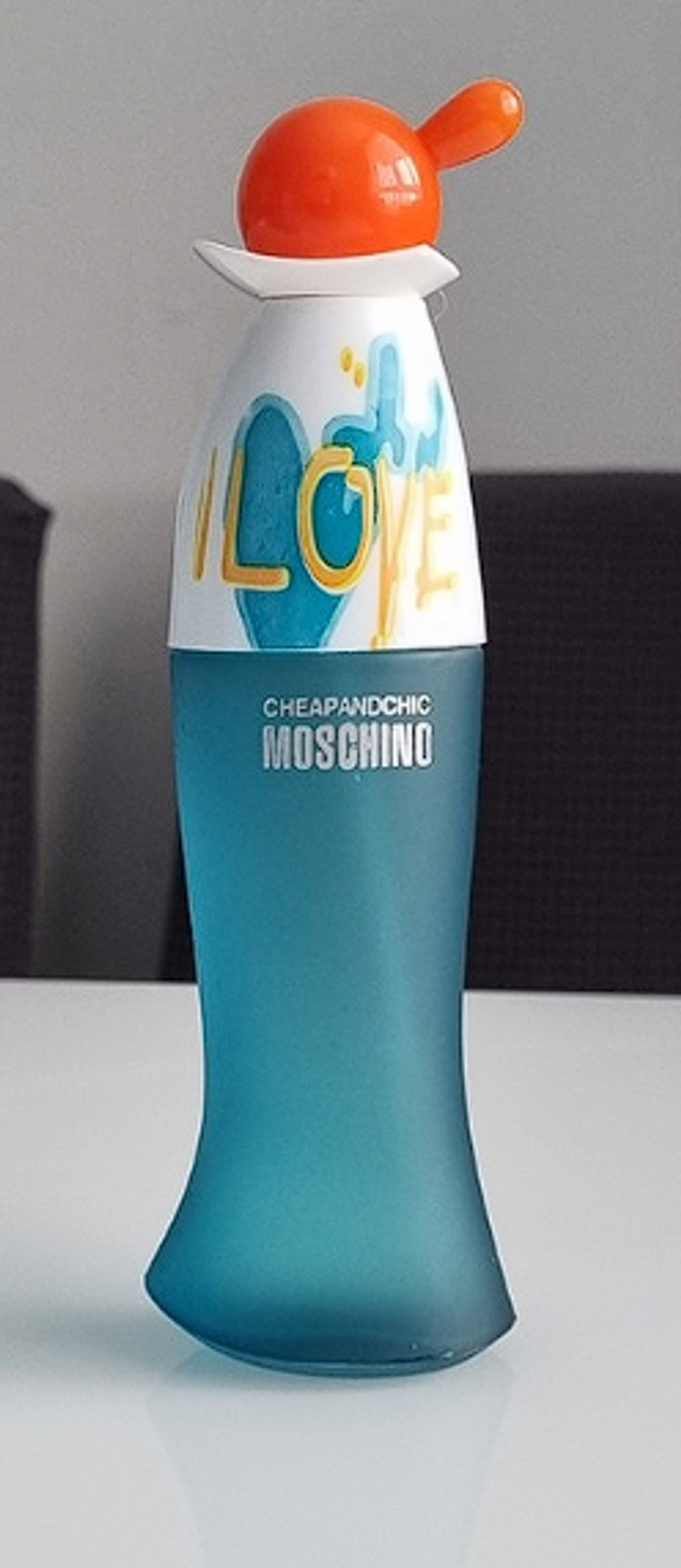 Moschino Cheap & Chic I Love Love (duty free парфюмерия)