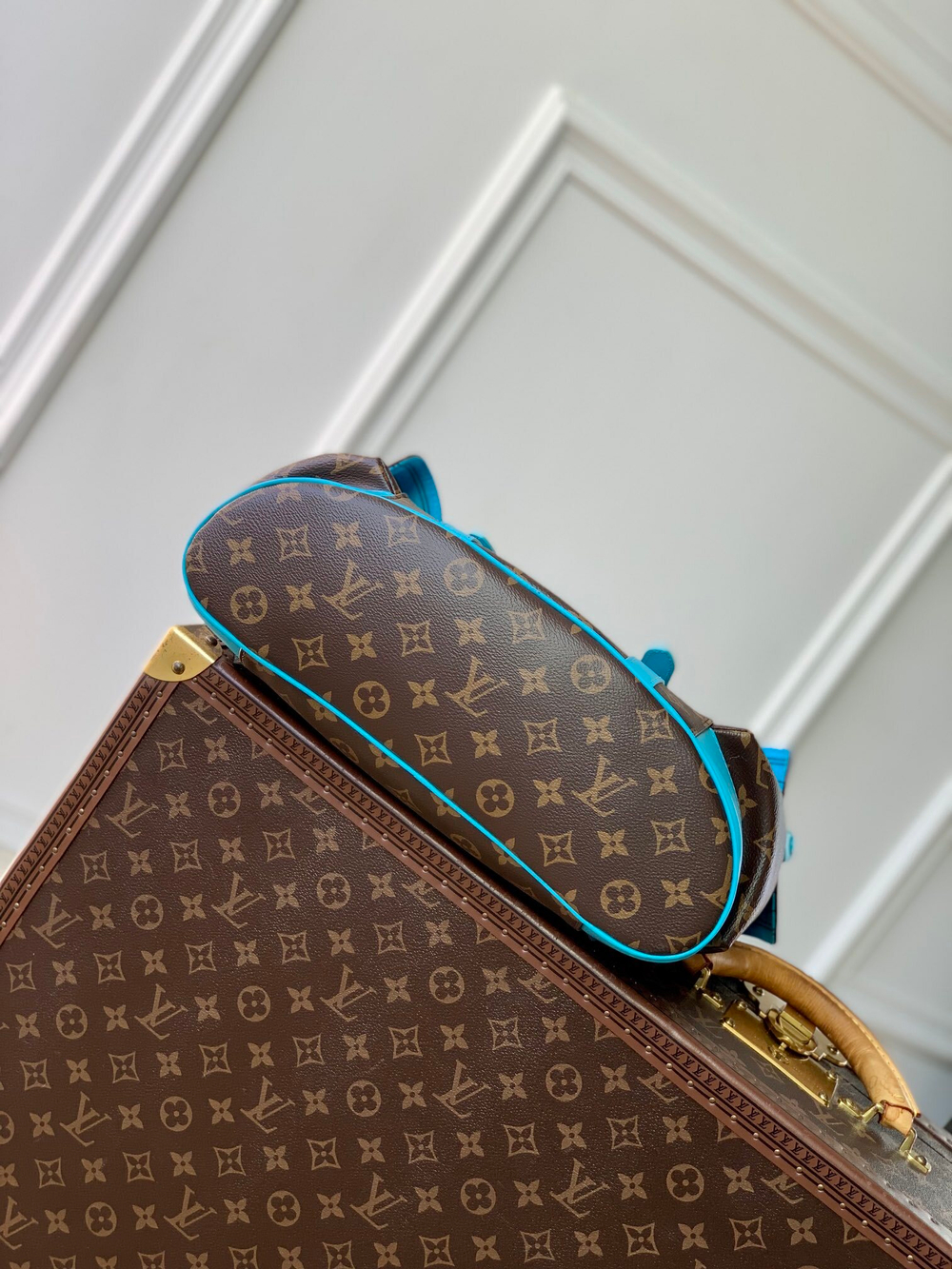 Louis Vuitton Christopher MM