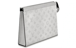 LOUIS VUITTON Pochette Voyage Monogram Eclipse 6 Card Slot Mm Antartica