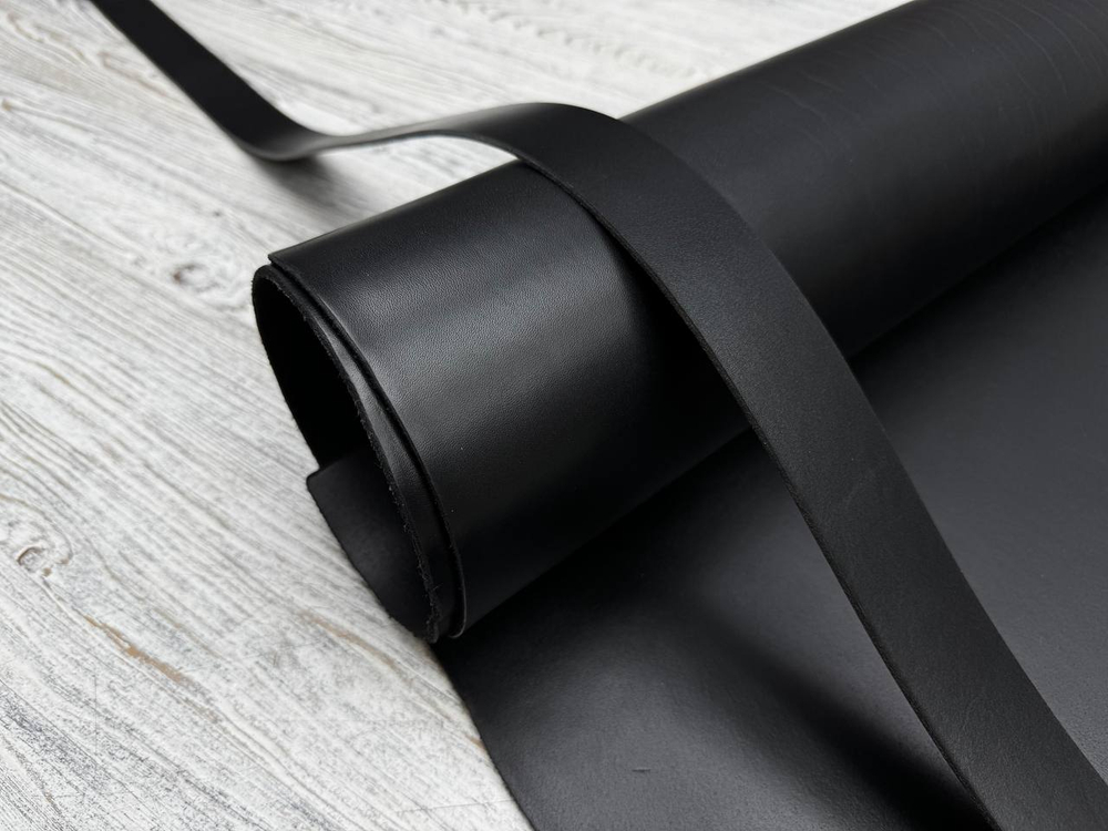 Ременная кожа Cartago Nero (3,0+ мм), цв. Черный