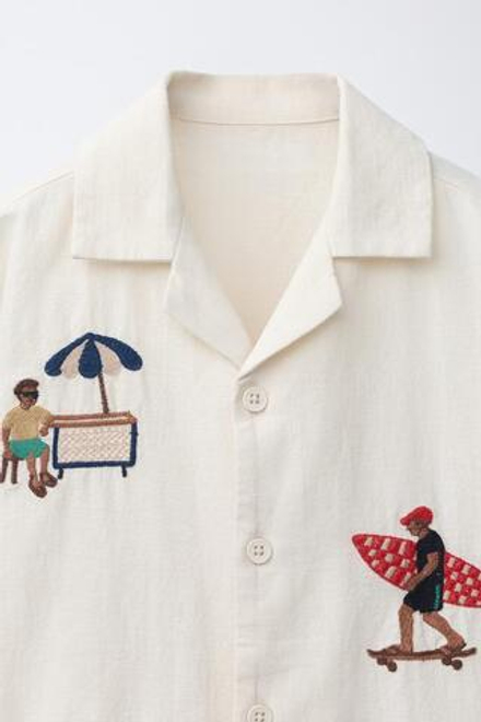 ZARA РУБАШКА БОУЛИНГ С ВЫШИВКОЙ ИЗ СМЕСОВОГО ЛЬНА, ЭКРЮ