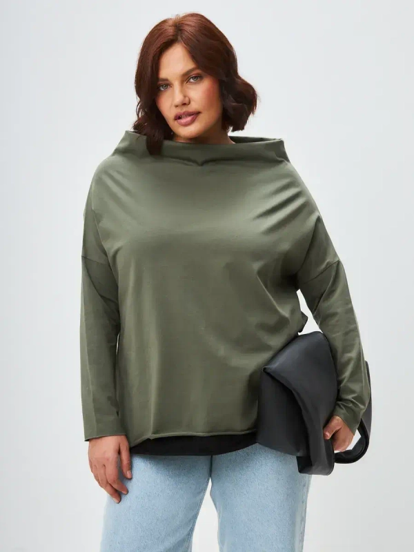 Лонгслив оверсайз с вырезом лодочка хаки