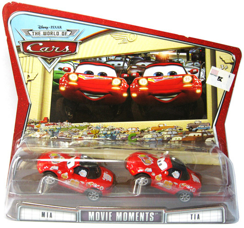 Близняшки Мия и Тия - фанаты МакКуина