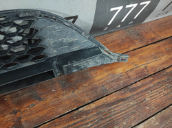 Решетка переднего бампера Mercedes A (W177) 18-нв Б/У Оригинал A1778859100