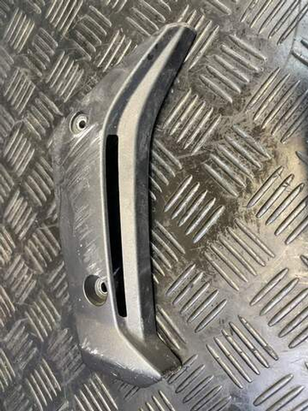 Пластик радиатора правый Yamaha FZ1 Fazer RN17