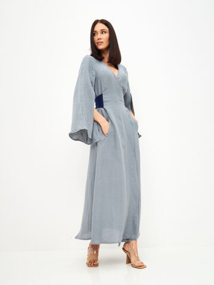 Платье-кимоно на запах из конопли серо-голубое