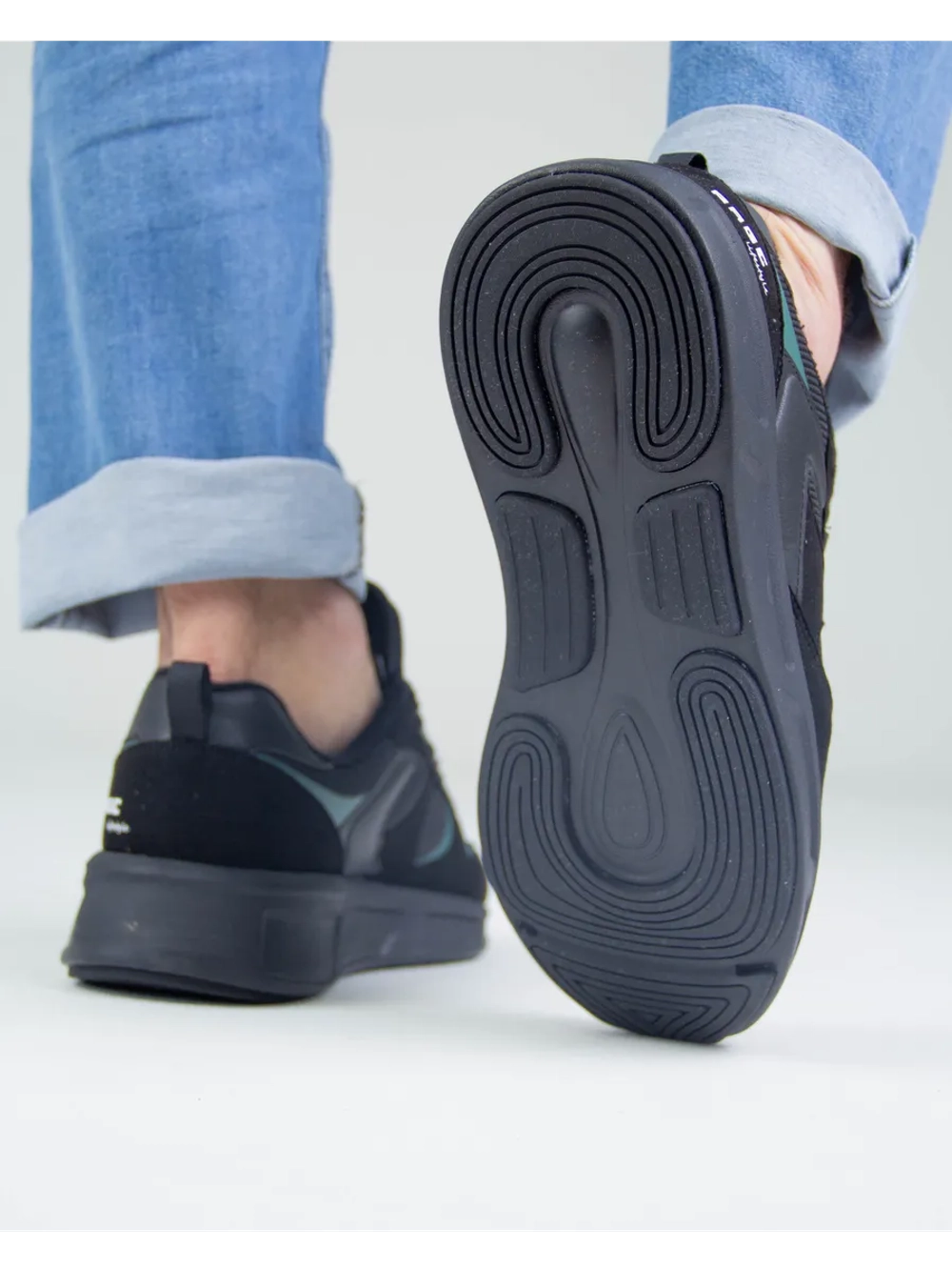 Кроссовки мужские с подошвой EVA