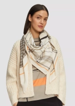 Платок в клетку s.Oliver