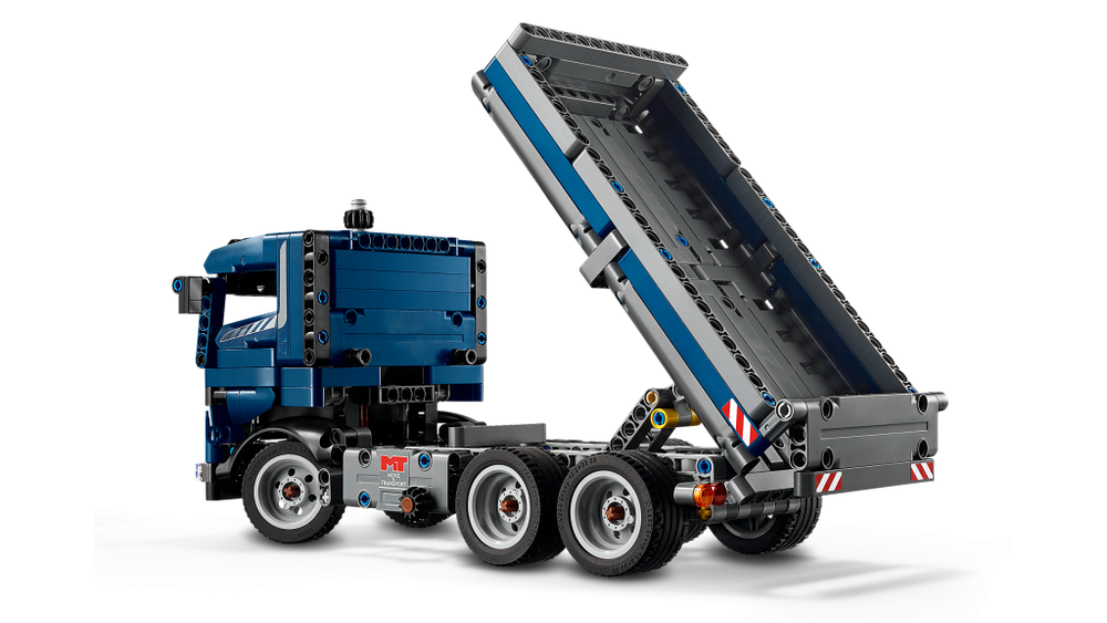 LEGO Technic 42203 Карьерный самосвал — мощный строительный транспорт