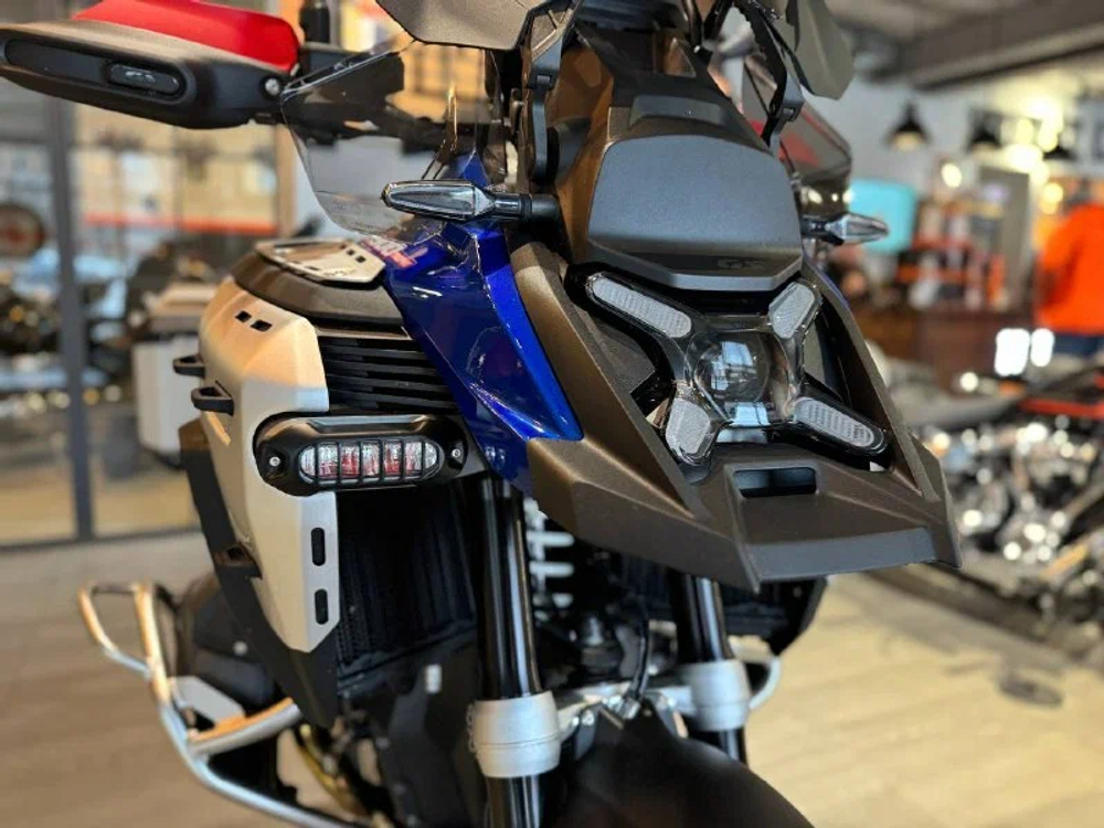 BMW R 1300 GS Adventure автомат с кофрами