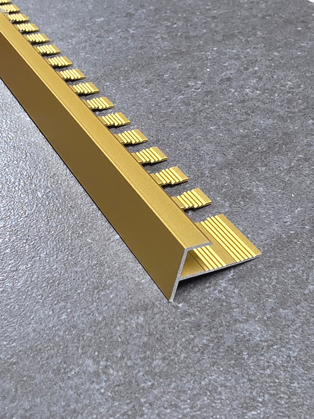 АЛТПг 8мм "DO-1" 2,7м Золото мат. окантов. гиб. анод. алюм.