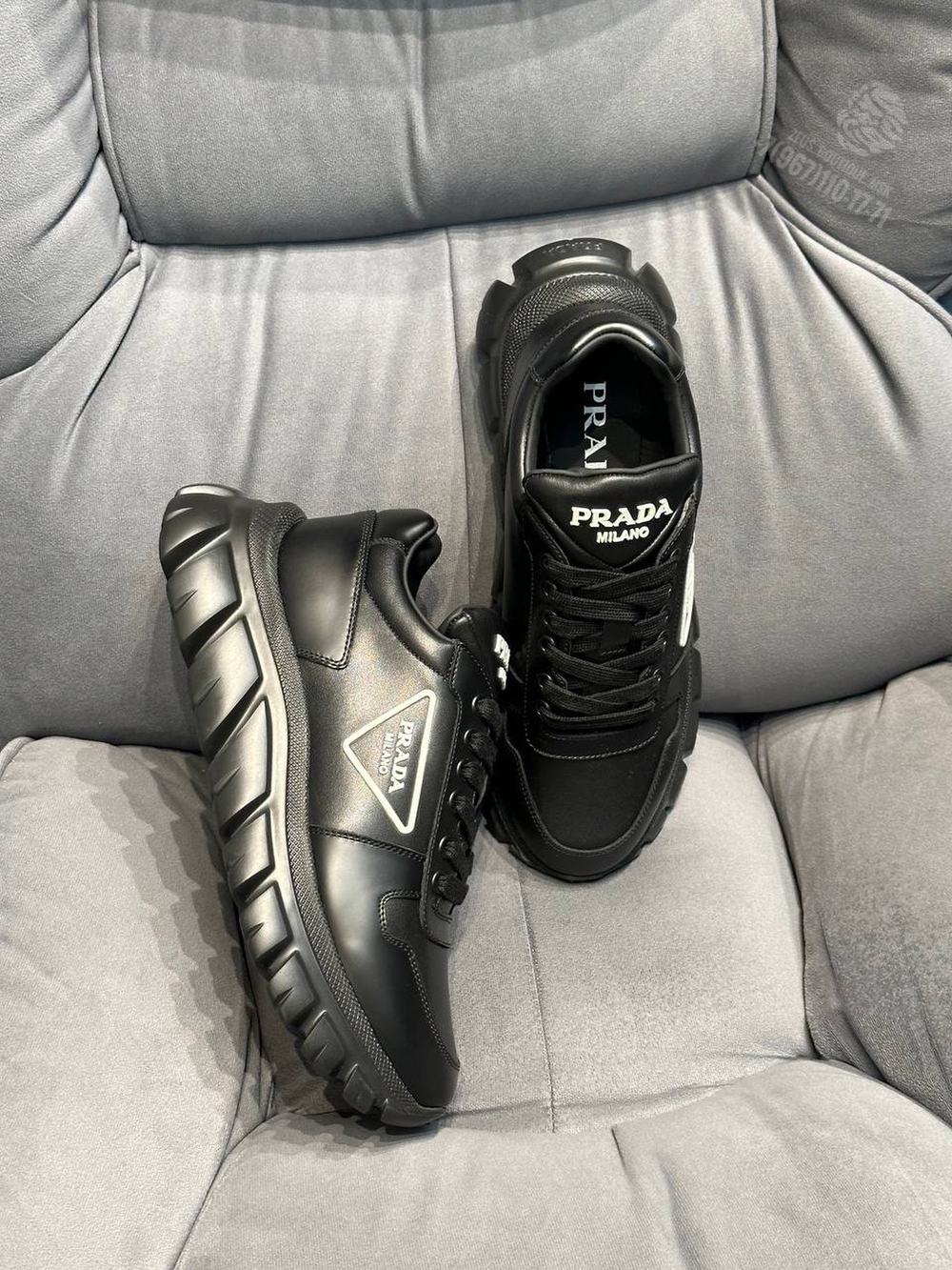 Кроссовки Prada