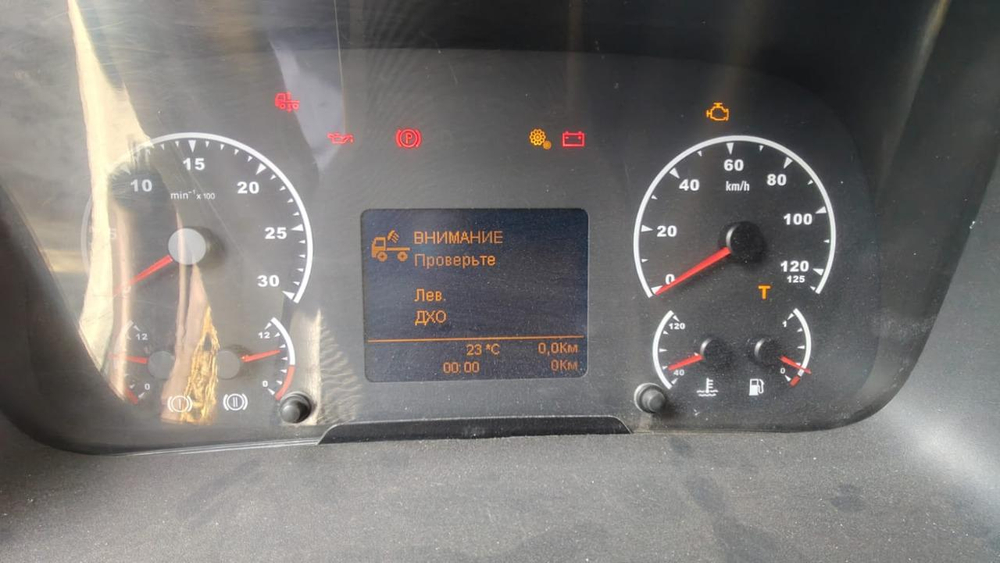 КамАЗ 5490 4x2 Седельный тягач 5490-024-87(S5) (Дизельный, 12,0 л, 401 л.с., МТ)