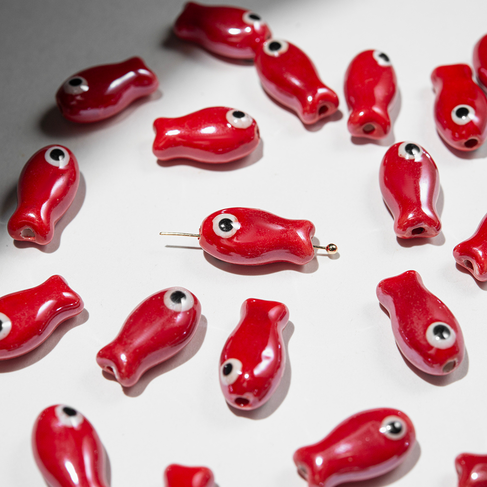 Бусина в форме рыбки, 18,5*10мм, красная, глазурированный фарфор