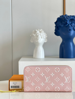 Louis Vuitton Zippy Wallet