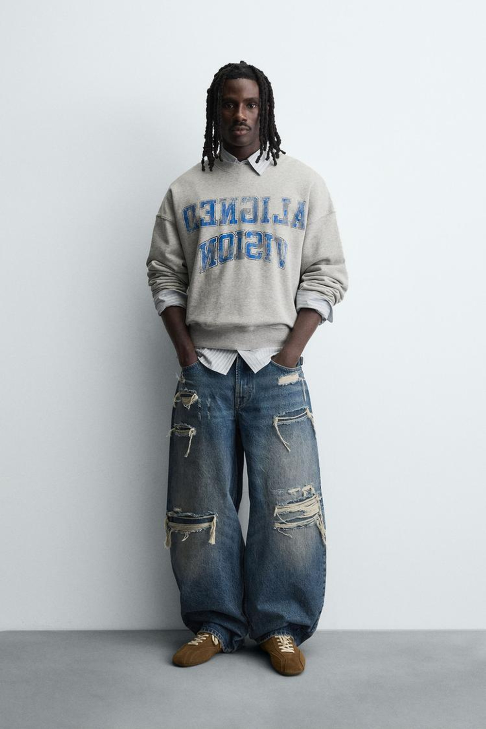 ZARA ТОЛСТОВКА С НАДПИСЬЮ VARSITY И КРУГЛЫМ ВЫРЕЗОМ, СЕРЫЙ МЕЛАНЖ