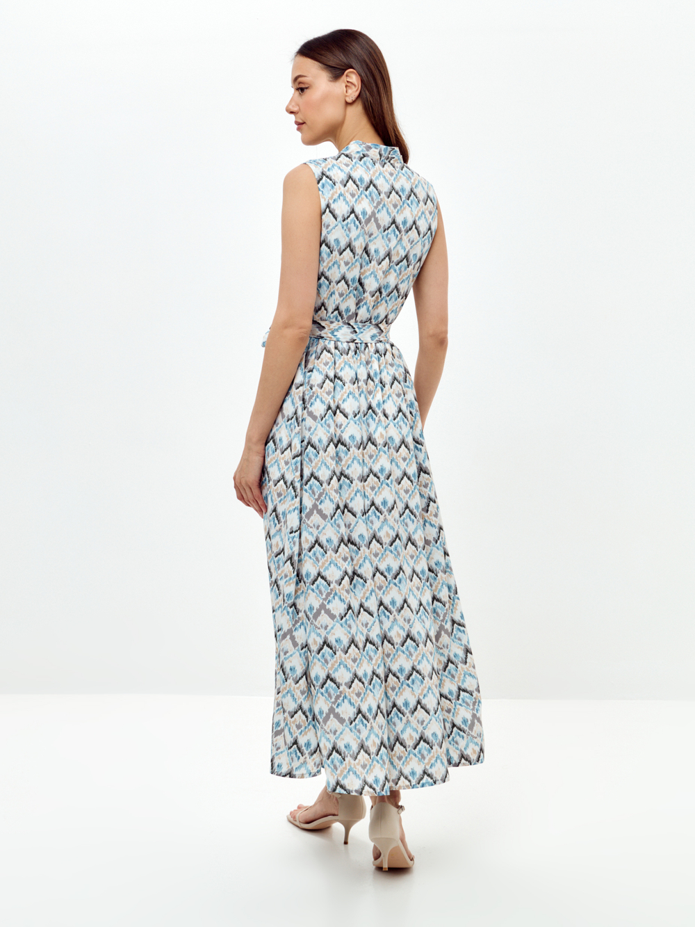 Платье свободного силуэта