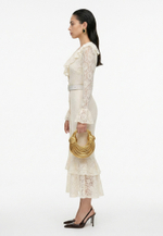 Кружевное платье с пуговицами