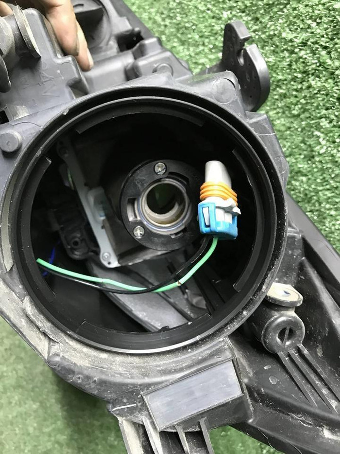 Фара правая Faw Besturn X80 (2018-2022) галоген