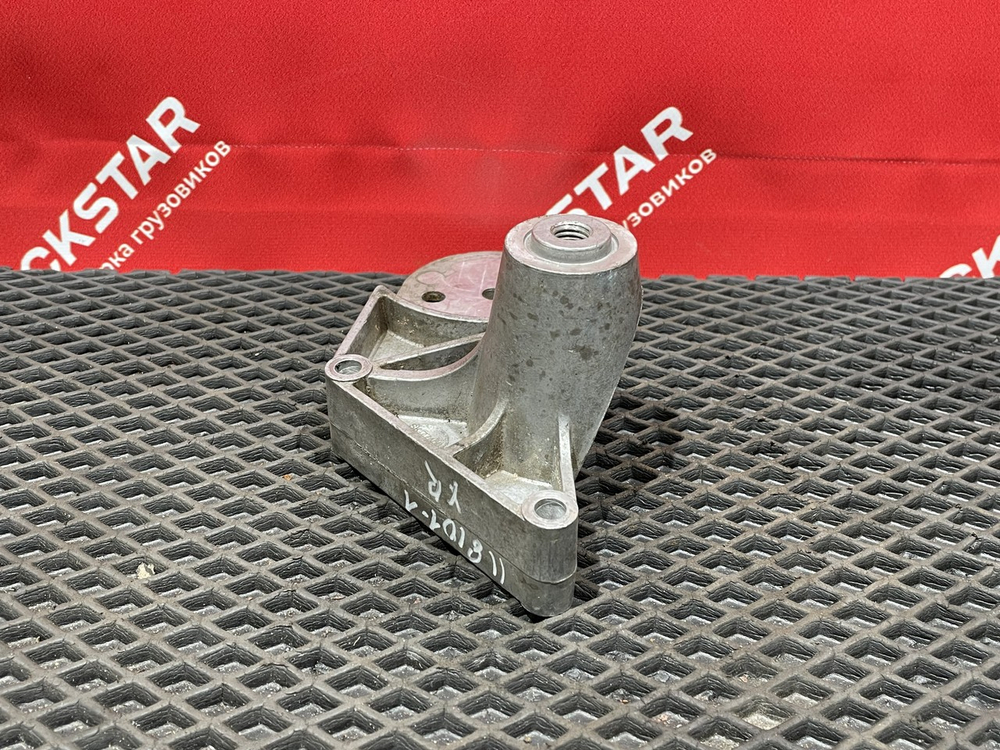 Кронштейн ролика натяжителя