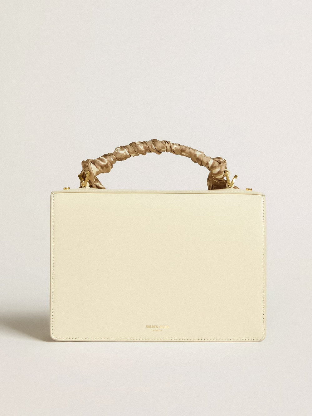Venezia Bag in butter-colored boarded leather with silk scarf