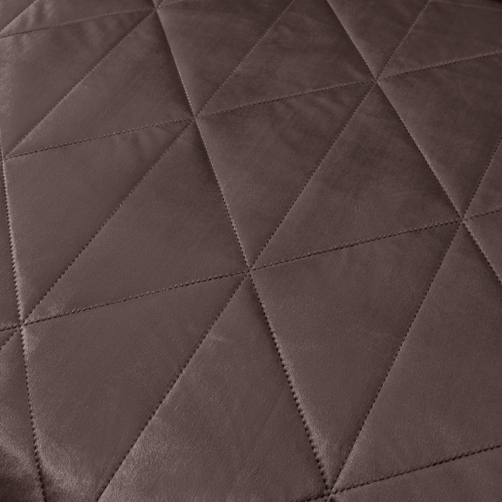 Велюровое покрывало в клетку и две наволочки OVL037