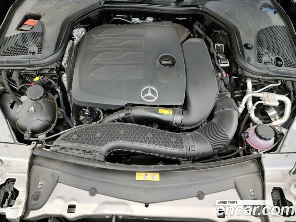 Mercedes-Benz E-Class W213 E350 4MATIC AMG Line (04.2022)