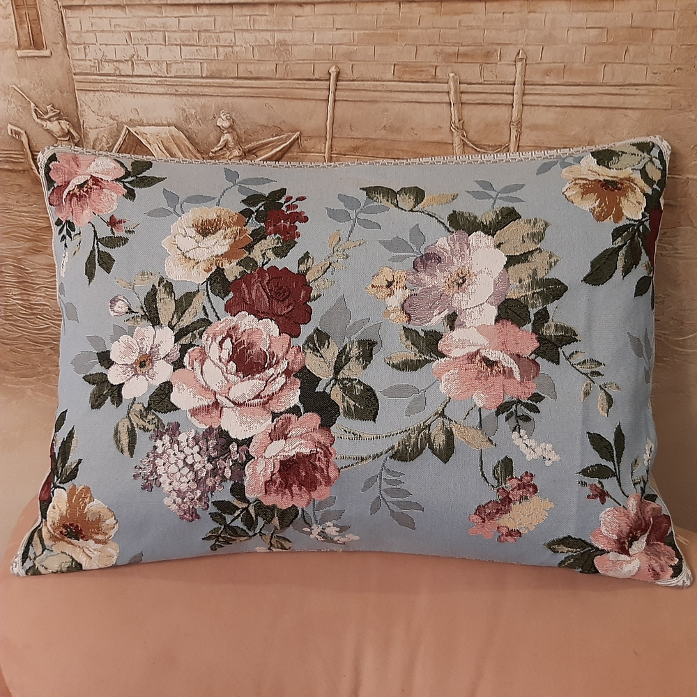 Декоративный гобеленовый чехол для интерьерной подушки Розовый сад 50*70