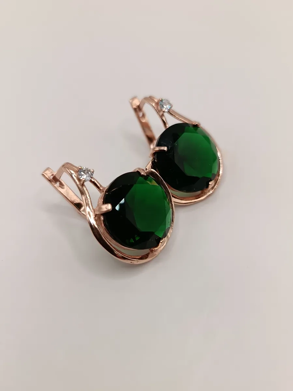 Серьги бижутерные с кристаллом