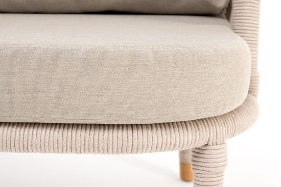 "Верона" кресло плетеное из роупа, каркас алюминий белый муар, роуп бежевый круглый, ткань бежевая 15052 высота посадки 43,5 см