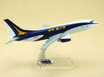 Модель самолета Boeing 737-300 (М1:100, KD Avia)
