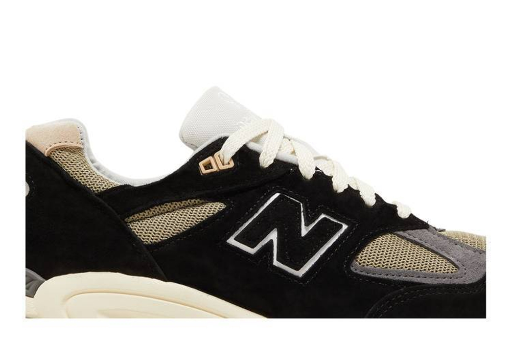 Кроссовки New Balance Teddy Madenb 990 V2