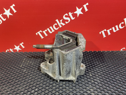 Подушка двигателя передняя