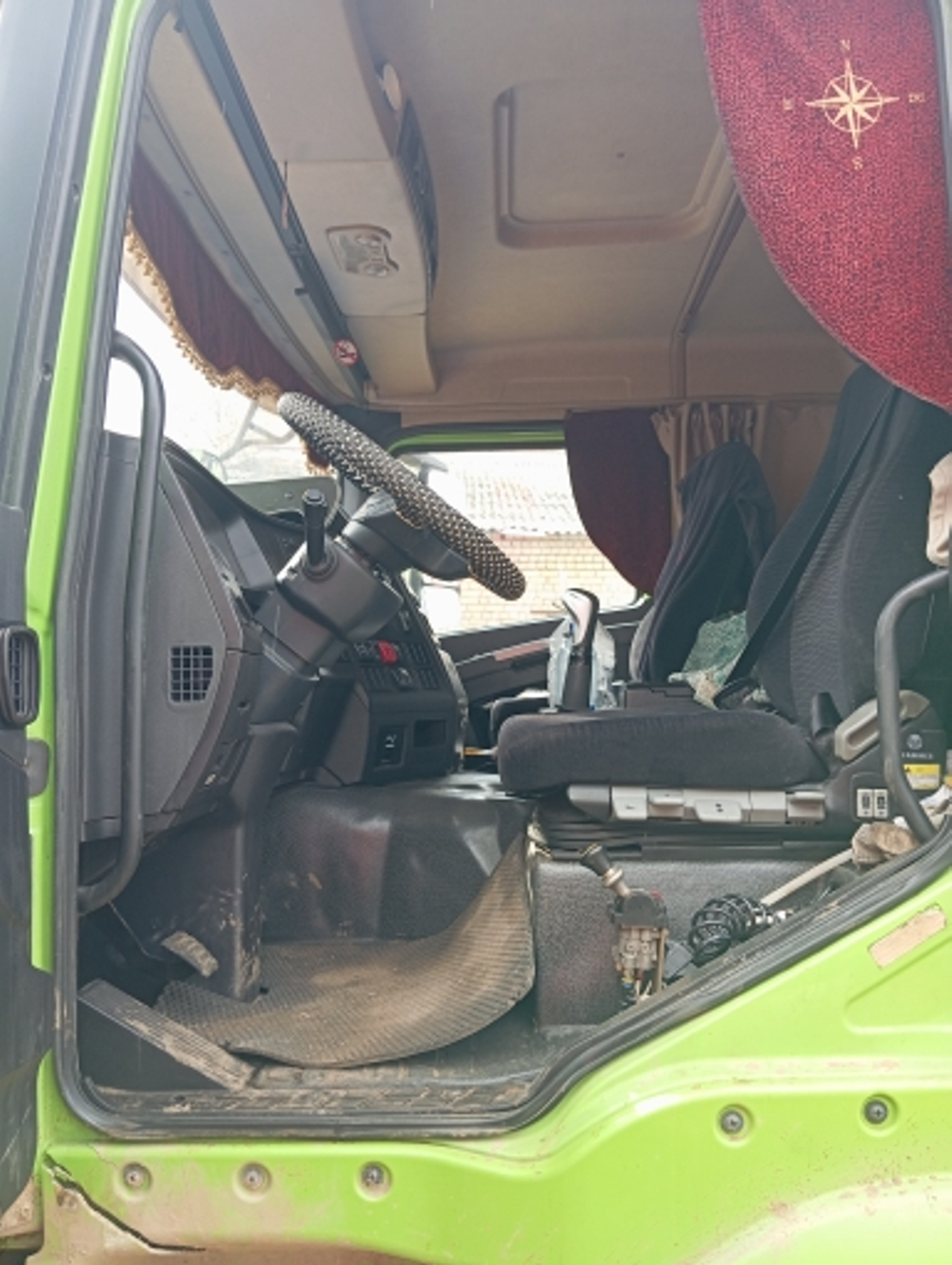 Shacman (Shaanxi) SX* 8x4 Самосвал SX33186W366C (Дизельный, 10,8 л, 441 л.с., МТ)