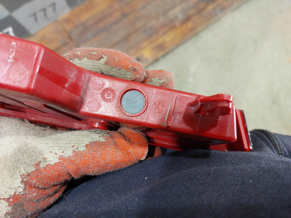 Катафот задний правый BMW X5 (G05) 18-нв Б/У Оригинал 63147442270