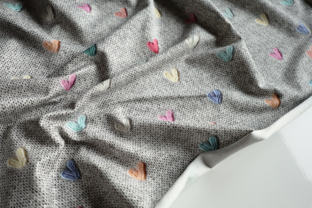 ВЯЗАНЫЕ СЕРДЕЧКИ - Футер 2х-нитка с лайкрой, компакт пенье (ДЖ66 Маша) (к1 поперечные прожилки)