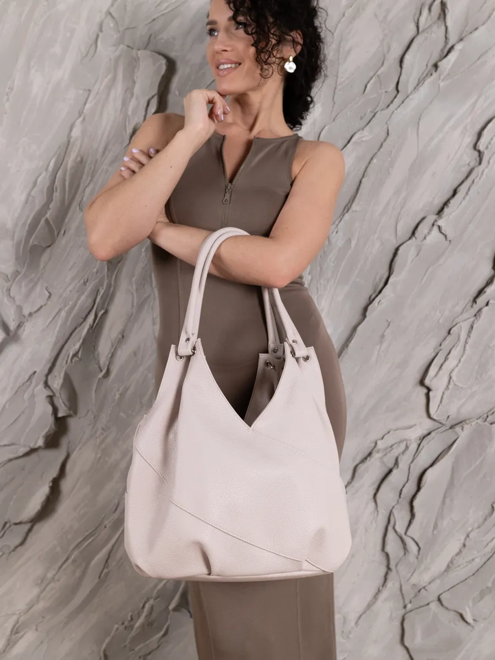 Сумка женская большая через плечо классическая