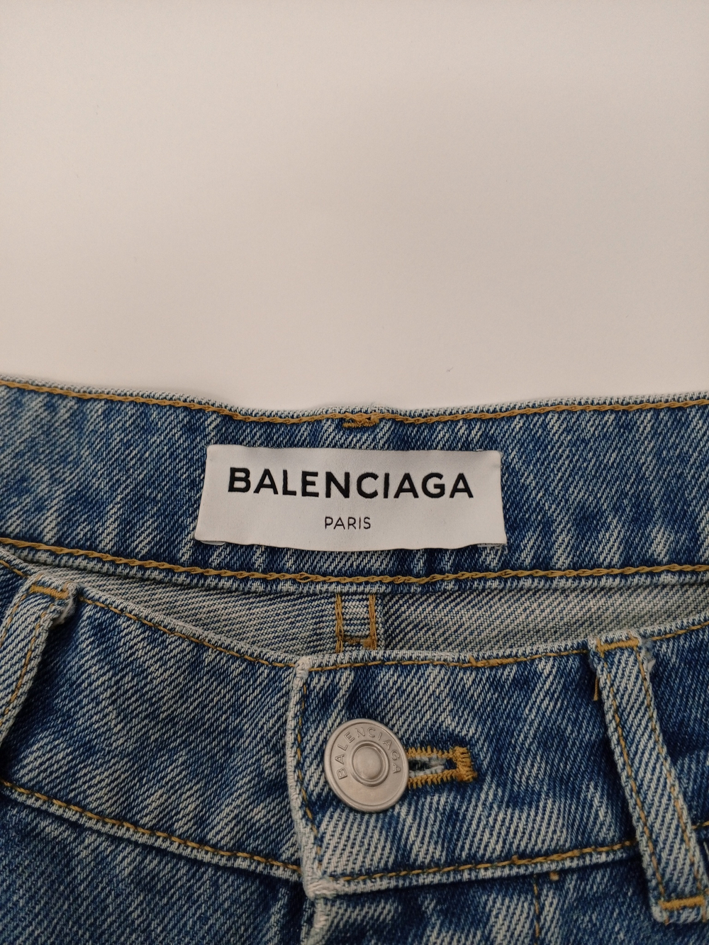 Джинсы Balenciaga