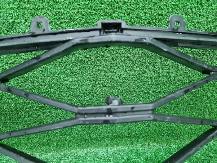 Решетка переднего бампера Chevrolet Camaro 6 15-18