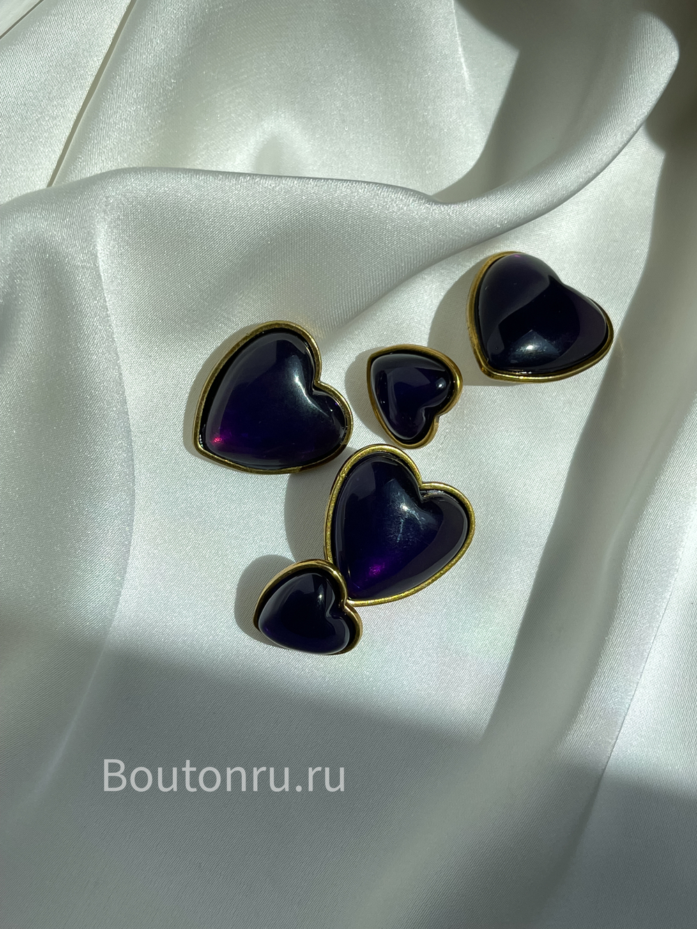 Пуговицы темно-фиолетовые сердечки