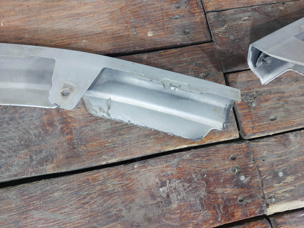 Спойлер переднего бампера комплект Lexus IS 2 05-08 Б/У Оригинал 7685153010