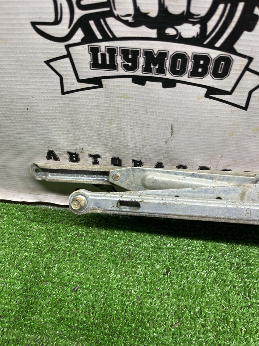 Стеклоподъемник задней правой двери Toyota Gaia... с пробегом