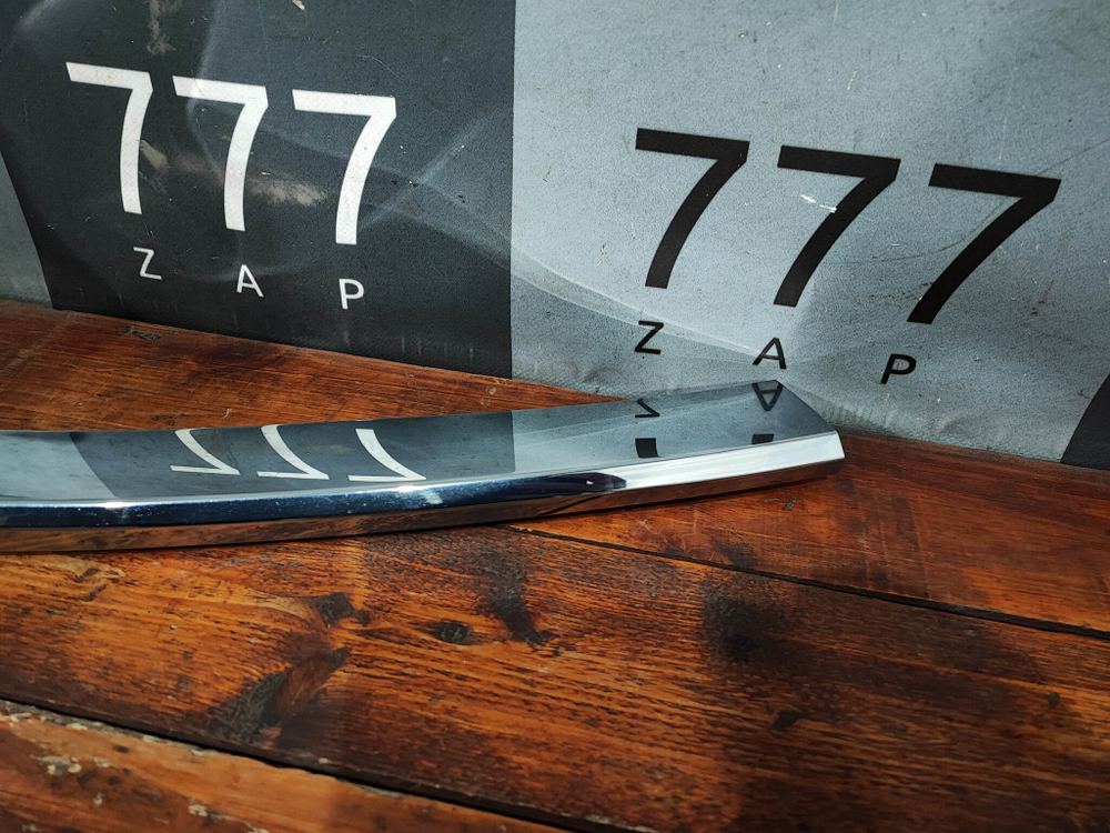 Молдинг решетки радиатора правый Mazda 6 (GJ) 18-нв Б/У Оригинал GSH7507J0D