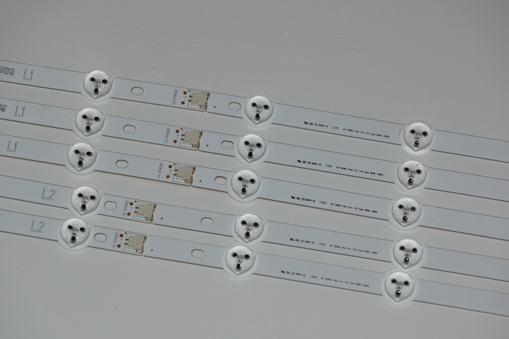 42" ROW2.1 Rev 0.0 1 L1, R1, L2, R2 - type 6916L-1385A 6916L-1386A 6916L-1387A 6916L-1388A