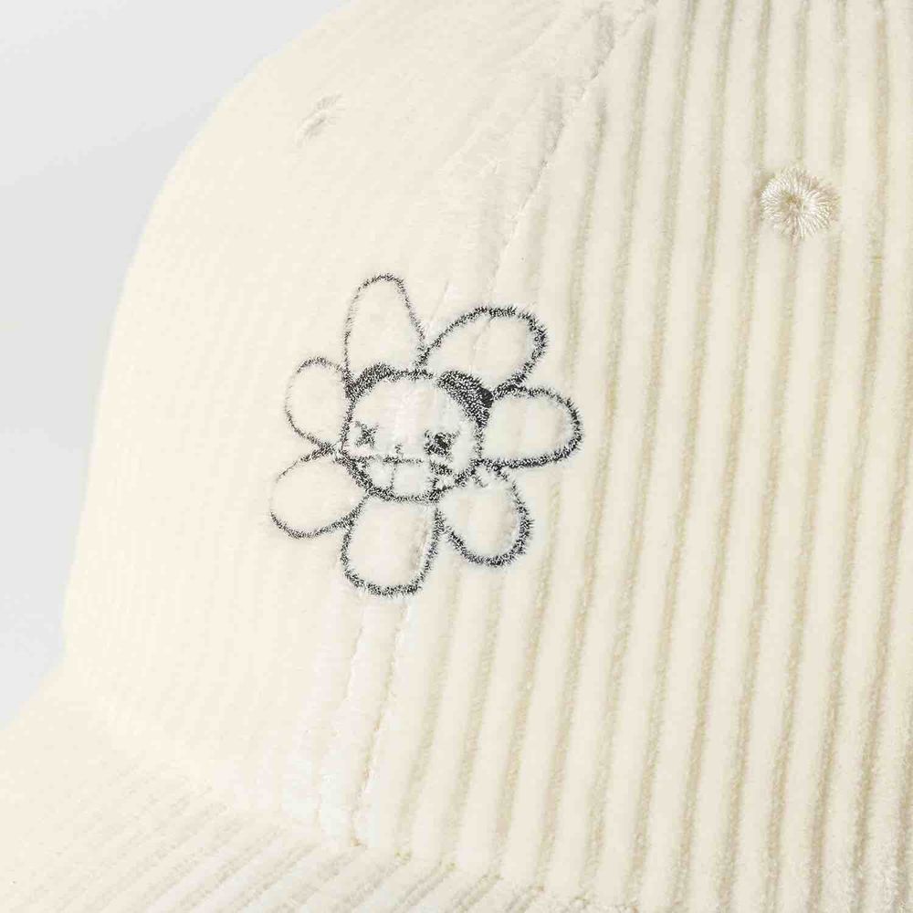 Купить Кепка Ymkashix Velvet Face Flower белая Кепка Ymkashix Velvet Face Flower белая